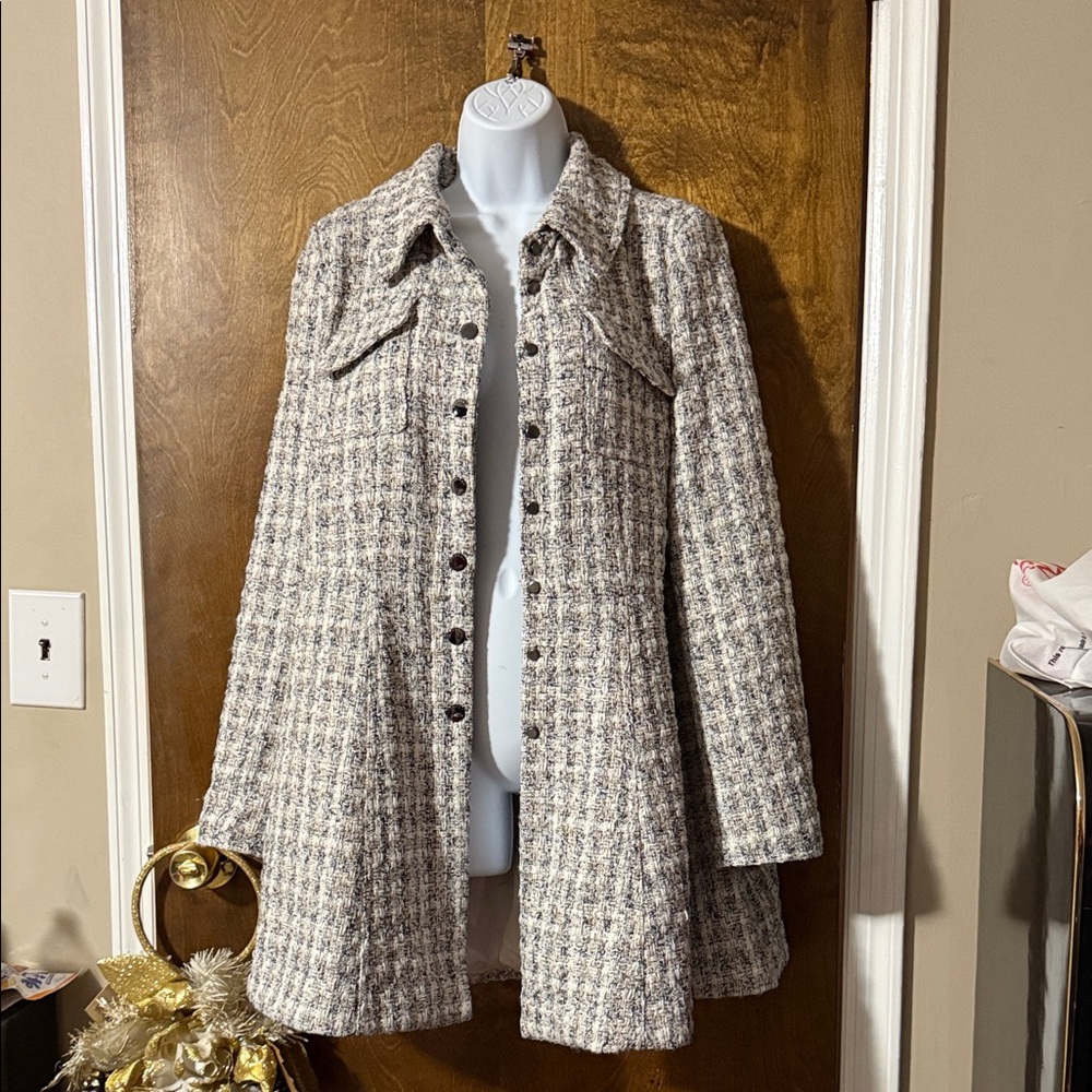 Laundry By Shelli Segal Black and White Tweed Cape